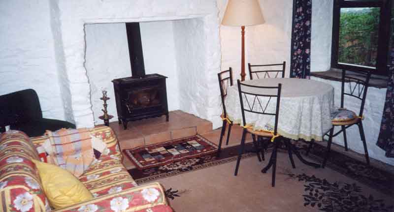 gite-inside-1-800.jpg (24753 bytes)