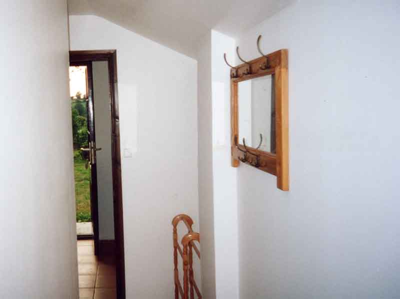 gite-inside-7-800.jpg (14029 bytes)
