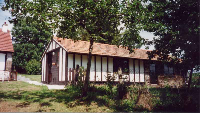 gite-mainview-1-800.jpg (44569 bytes)