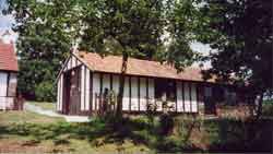 gite-mainview-1-small.jpg (5788 bytes)