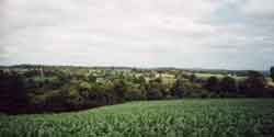 lachristiere-distant-1-smal.jpg (2688 bytes)
