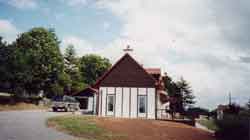 house-sideview-1-small.jpg (3583 bytes)