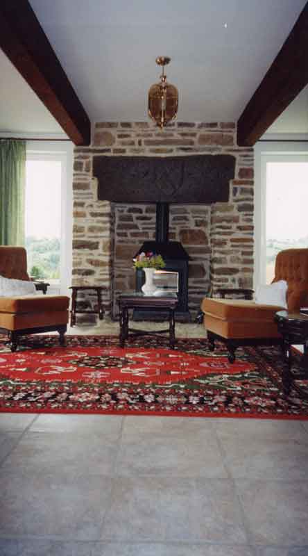 fireplace-1-800.jpg (22441 bytes)
